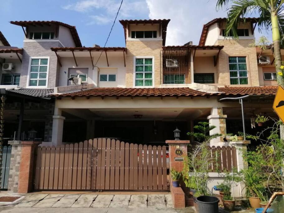 Ipoh Vacation Home エクステリア 写真
